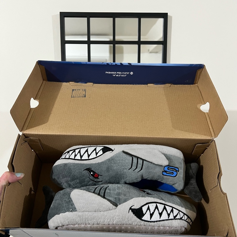 Skechers Kids Shark Slippers - Gray and Blue Size 2-3